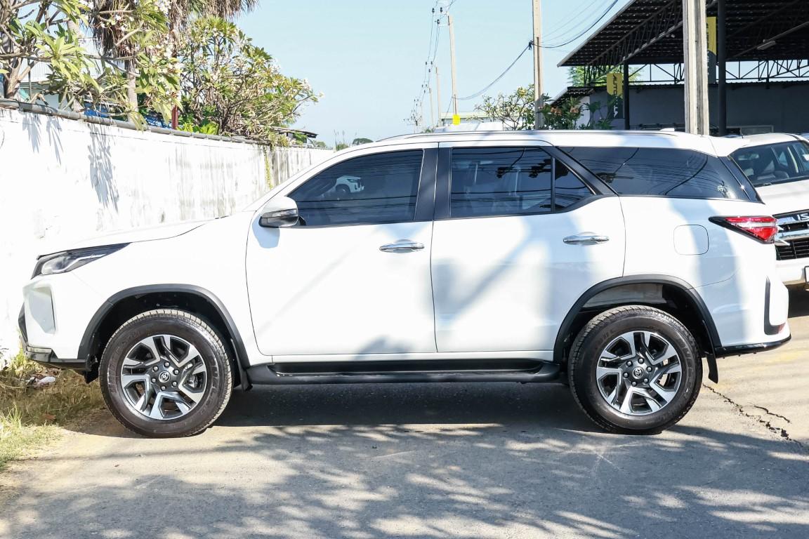 Toyota Fortuner 2.4G Leader 2023 *RK2129*